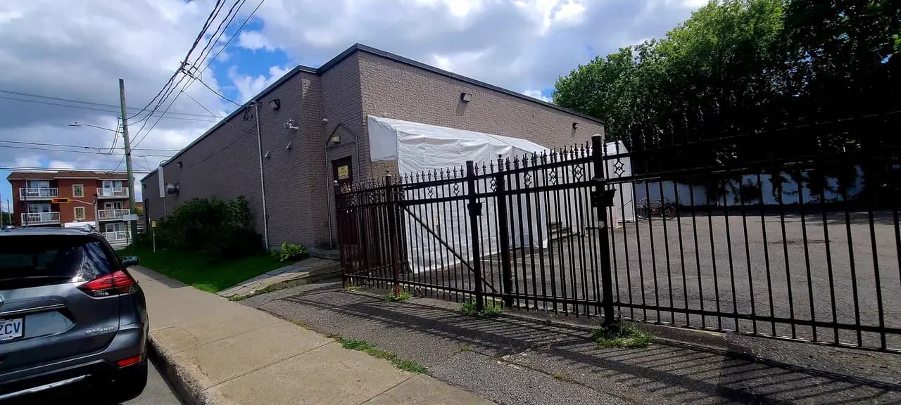 Al Itissam Mosque in Laval, Quebec