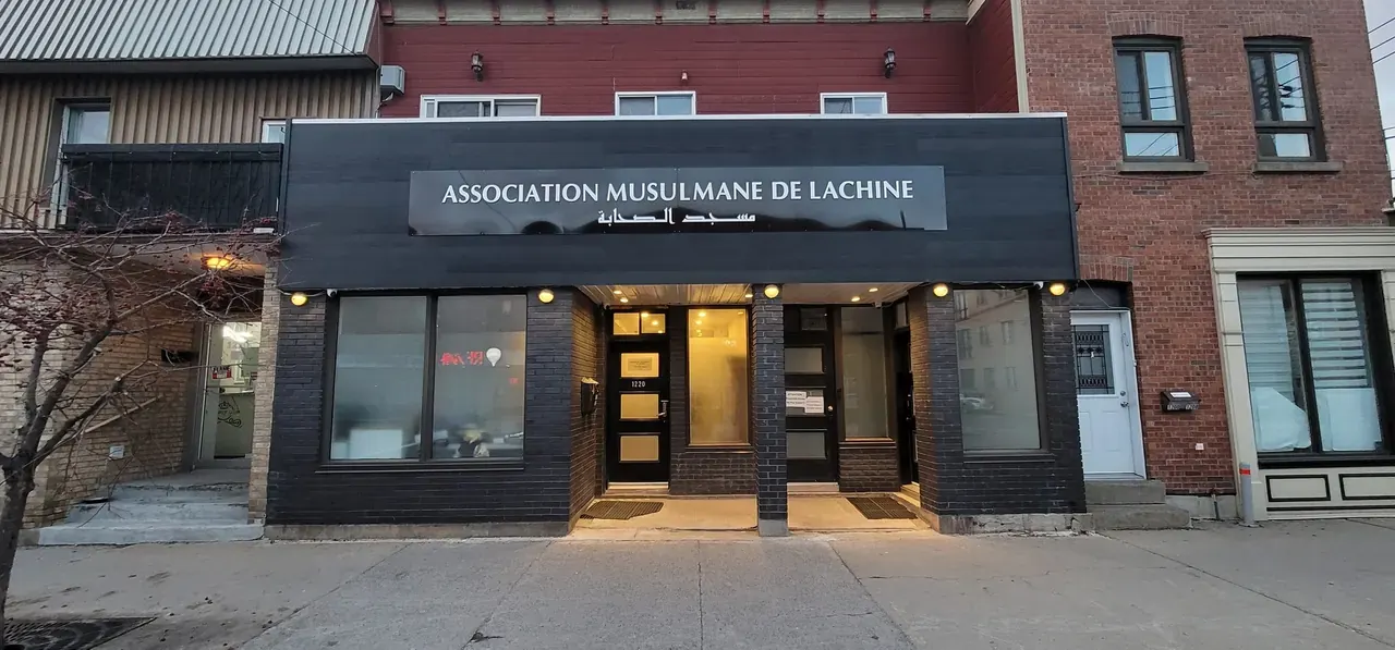 Al-Sahabah Mosque (Association Musulmane de Lachine) in Lachine, Quebec