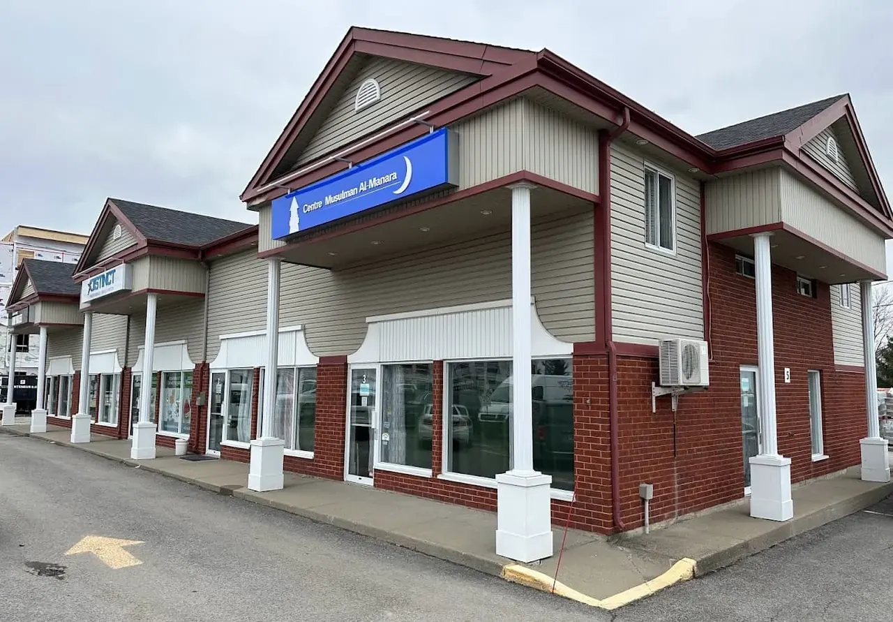 Centre Musulman Al-Manara in Saint-Constant, Quebec
